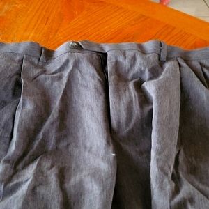 Perry Ellis Grey Dress Pants 44x32 EUC